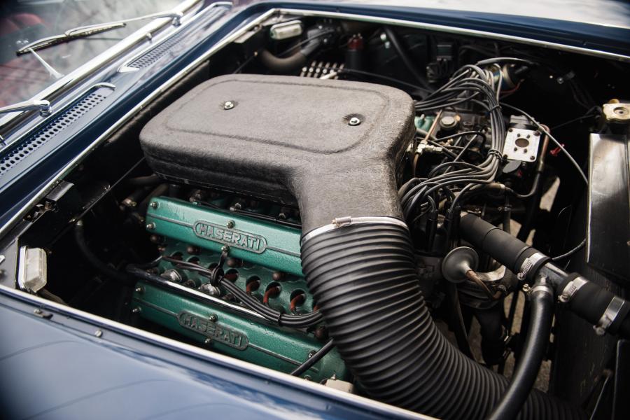 Моторный отсек Maserati 5000 GT Coupe 1961 года  (фото 6 из 27)